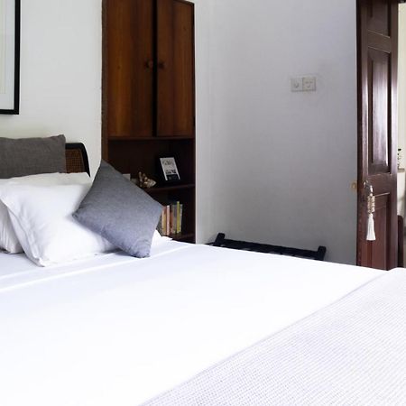 "27" Spathodea- Oasis In The City Kolombo Bagian luar foto