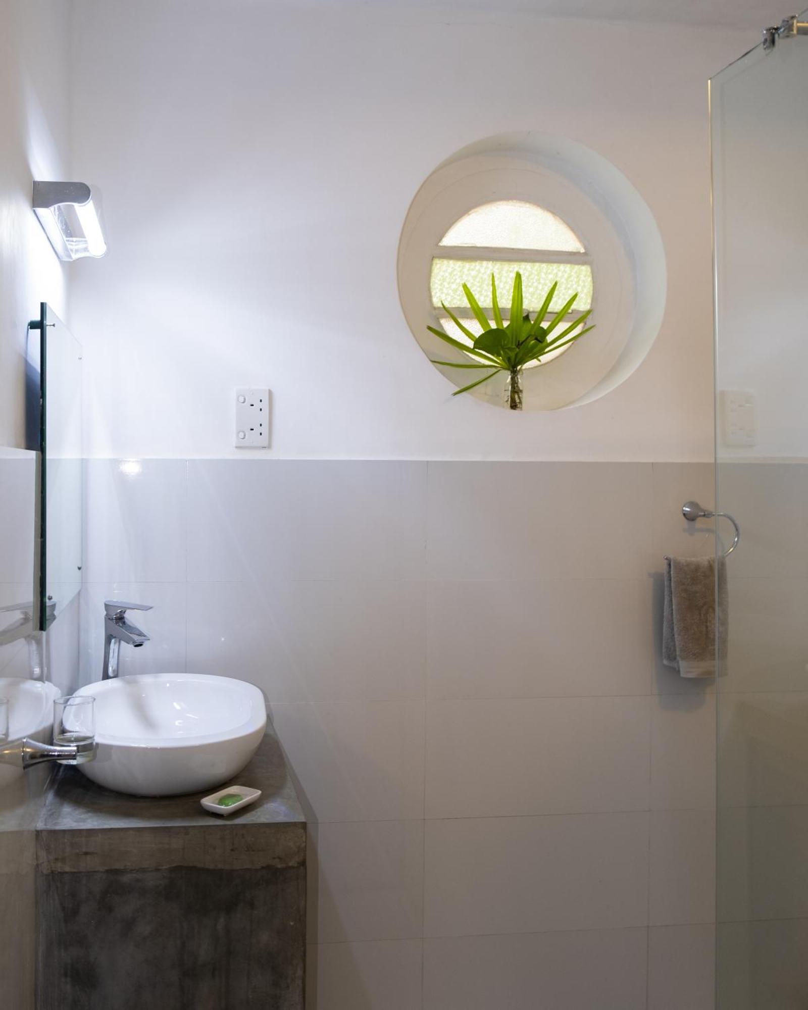 "27" Spathodea- Oasis In The City Kolombo Bagian luar foto