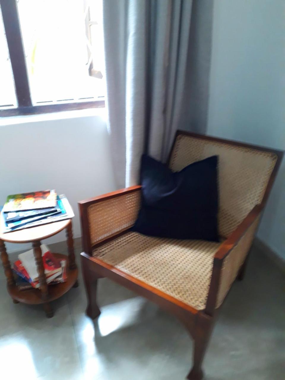 "27" Spathodea- Oasis In The City Kolombo Bagian luar foto